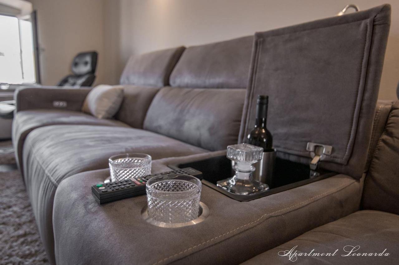 Penthouse Leonarda With Private Parking Apartment Pula Ngoại thất bức ảnh