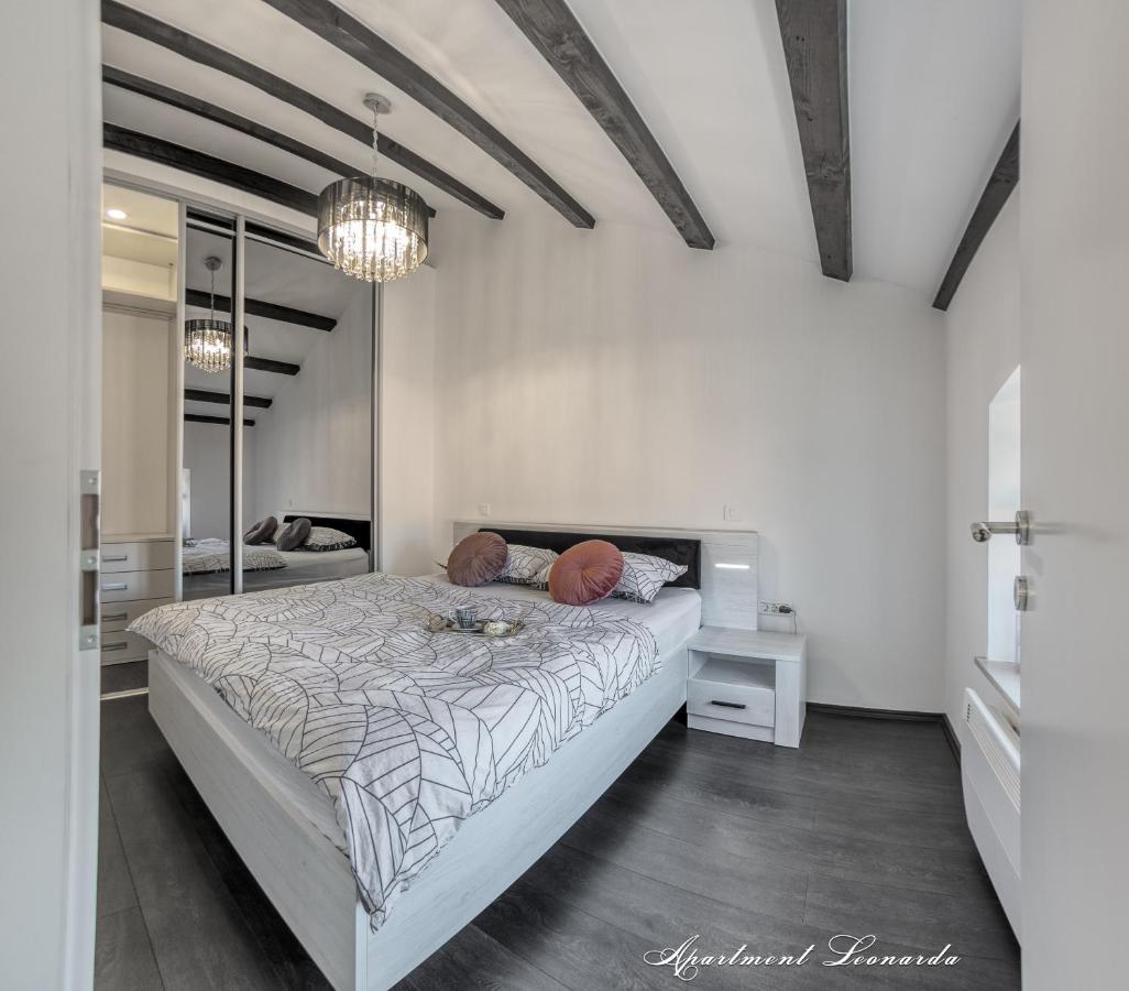 Penthouse Leonarda With Private Parking Apartment Pula Ngoại thất bức ảnh